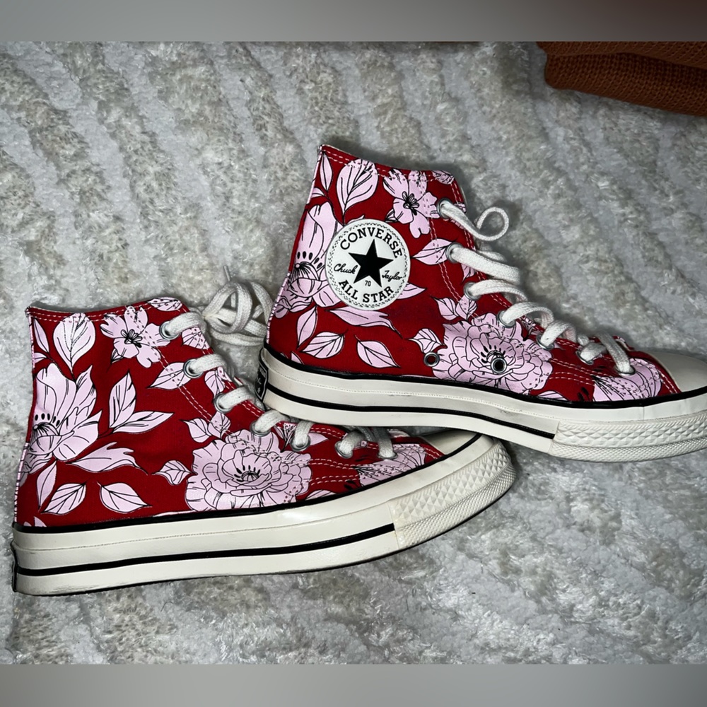 Floral High Top Women’s Converse